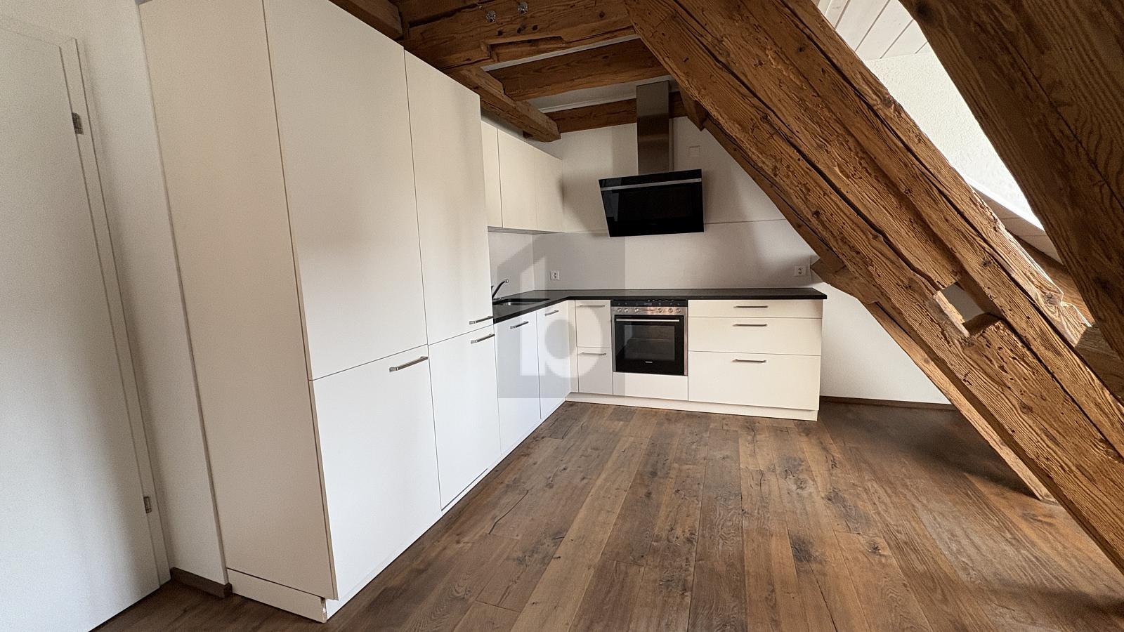 TRÈS JOLI CACHET - 1