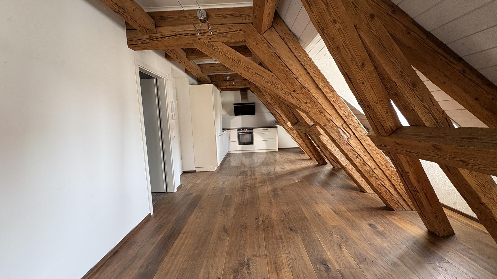 TRÈS JOLI CACHET - 3