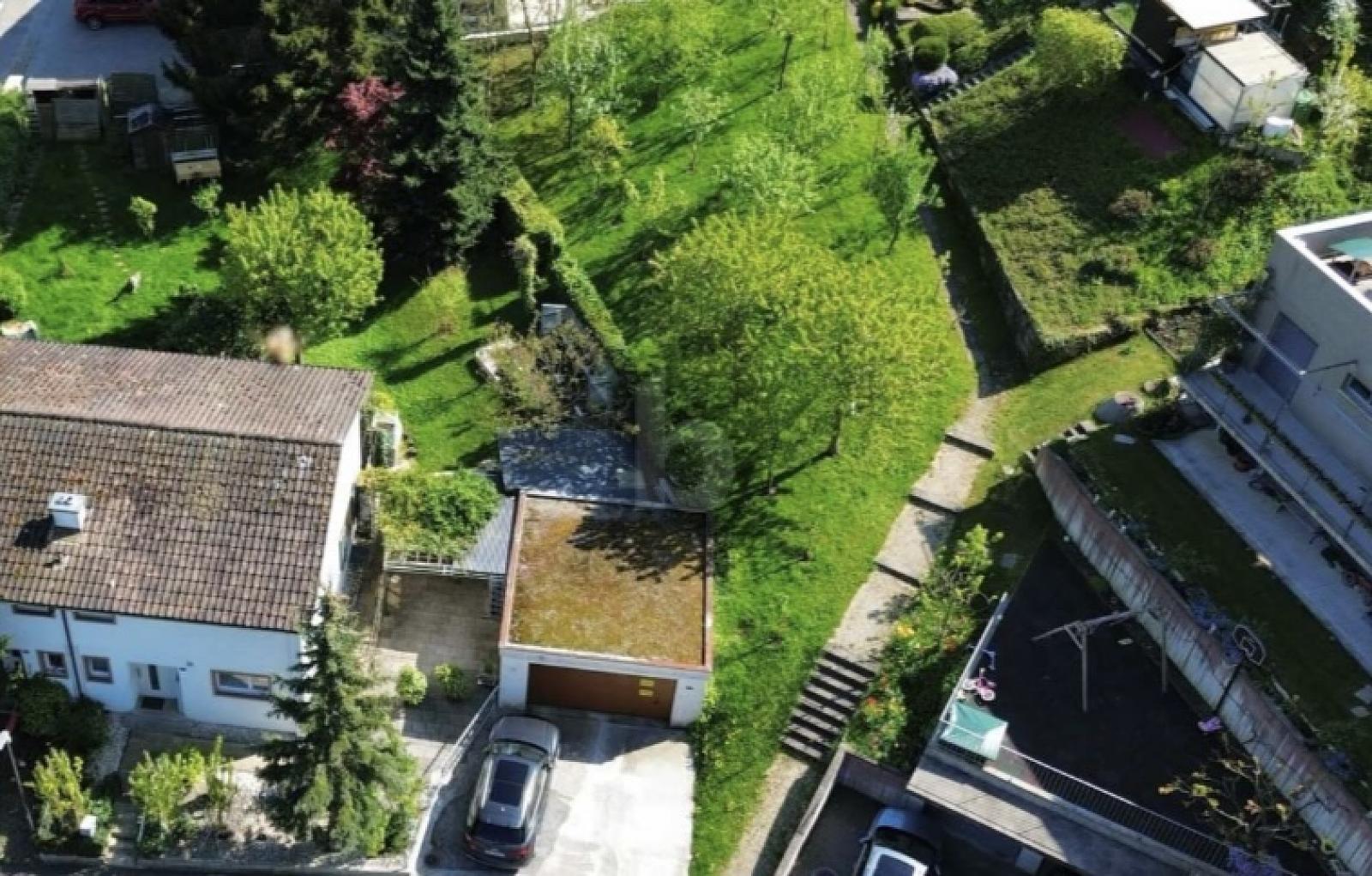 WOHNOASE MIT GARTENPARADIES - 1