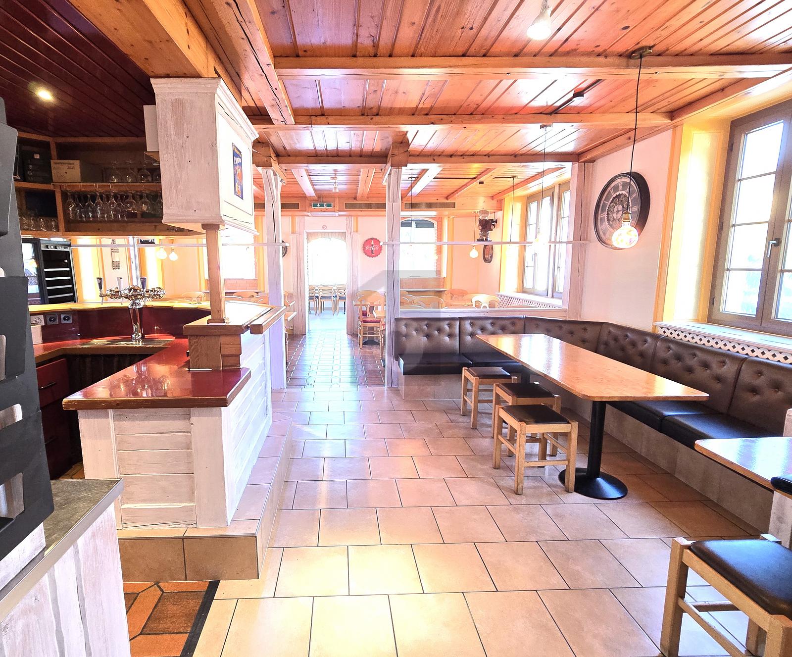 MAGNIFIQUE RESTAURANT AVEC UN GRAND POTENTIEL - 1