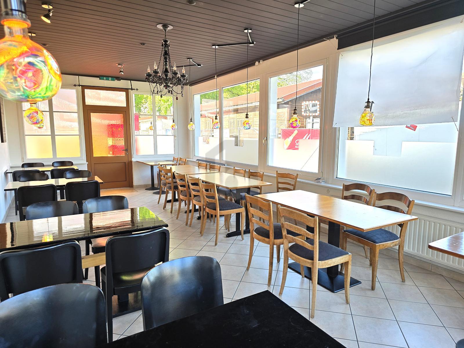 MAGNIFIQUE RESTAURANT AVEC UN GRAND POTENTIEL - 2