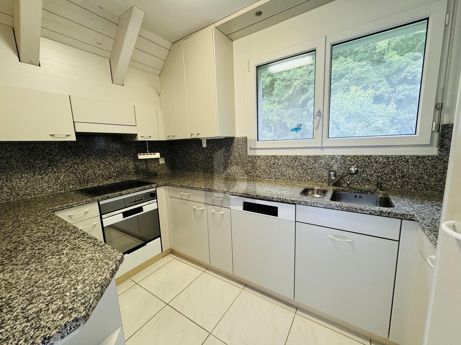 GROSSZÜGIGE RÄUME MIT HERRLICHER AUSSICHT - 4