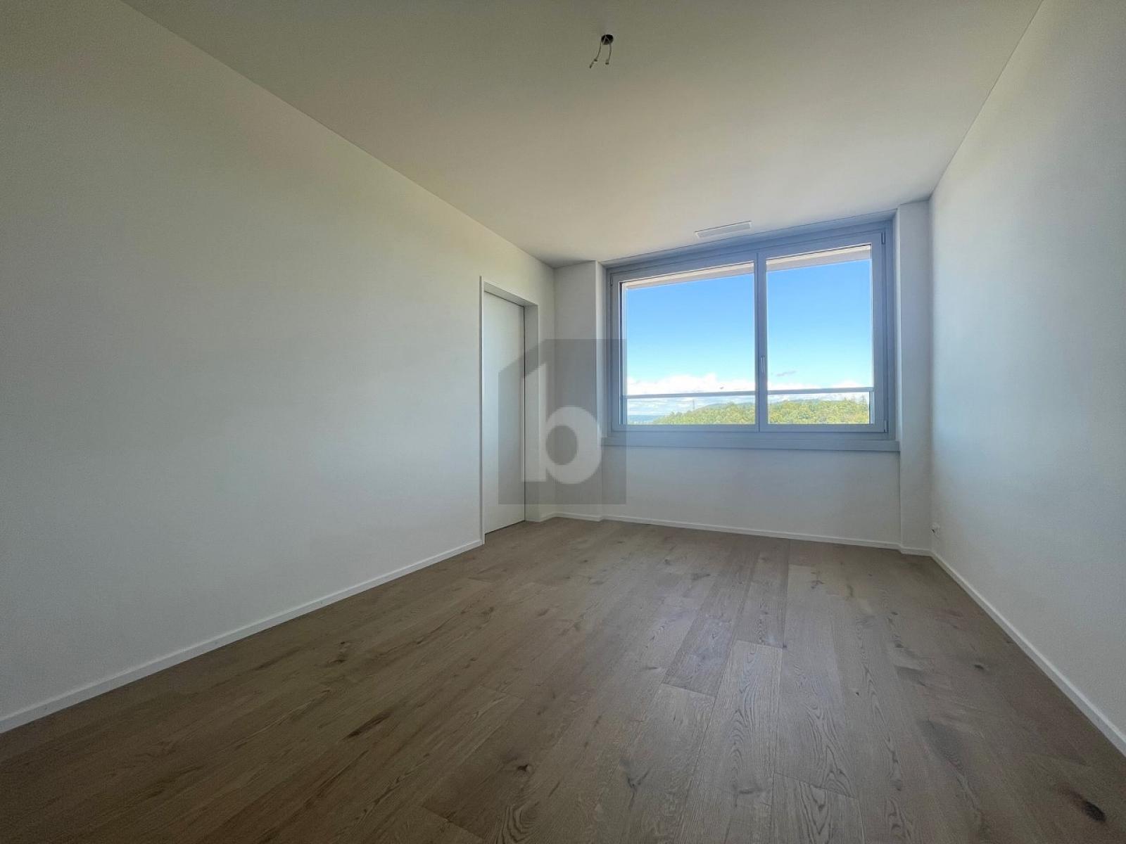 EXKLUSIV UND HOCHWERTIG MIT HERRLICHER AUSSICHT - 3