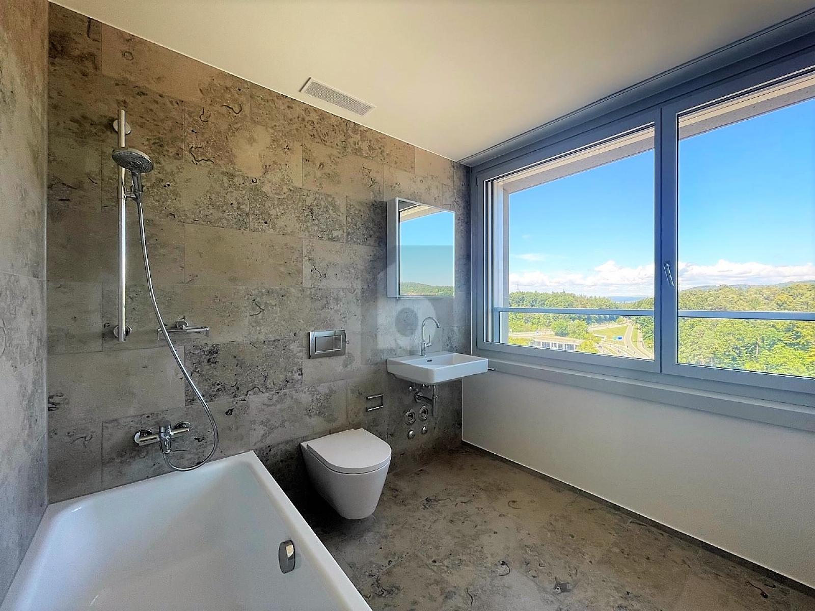 EXKLUSIV UND HOCHWERTIG MIT HERRLICHER AUSSICHT - 4