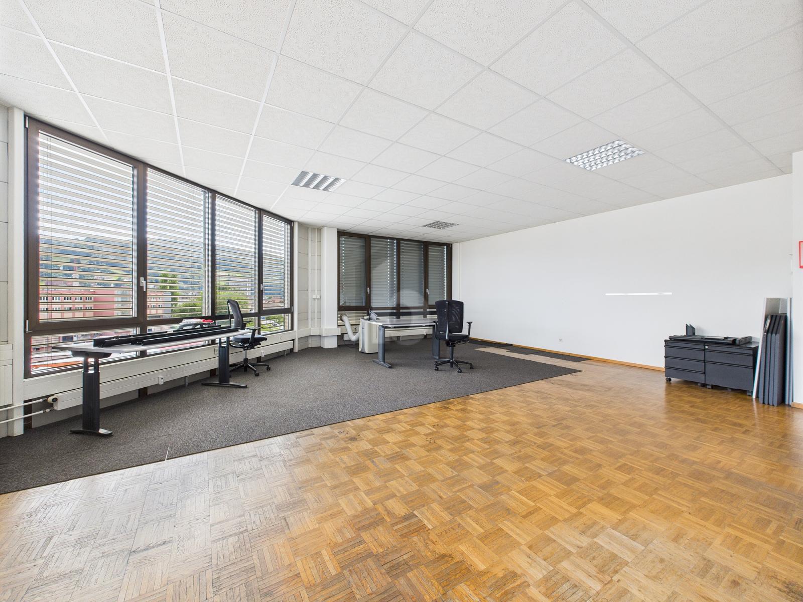 ATTRAKTIVE GESCHÄFTSLAGE IM ZENTRUM - 3