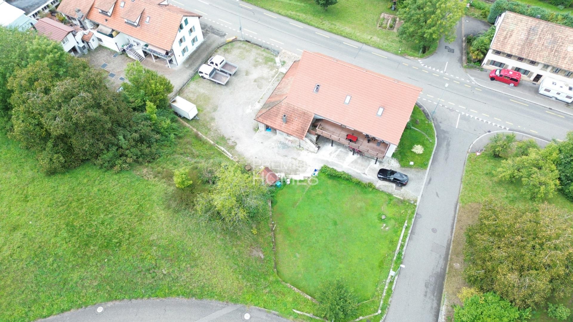 Investieren, erweitern, gestalten ? Bauland mit Wohnliegenschaft und Z - 2