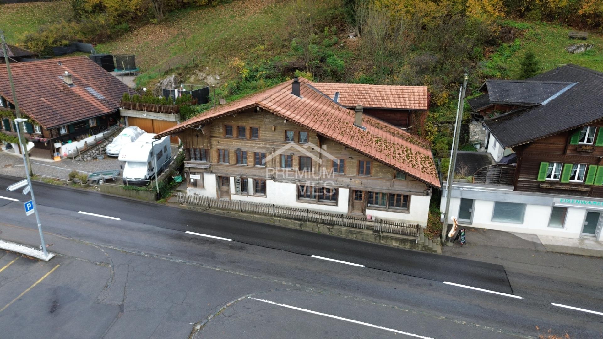 Ferienchalet mit vielseitigem Potenzial - 0