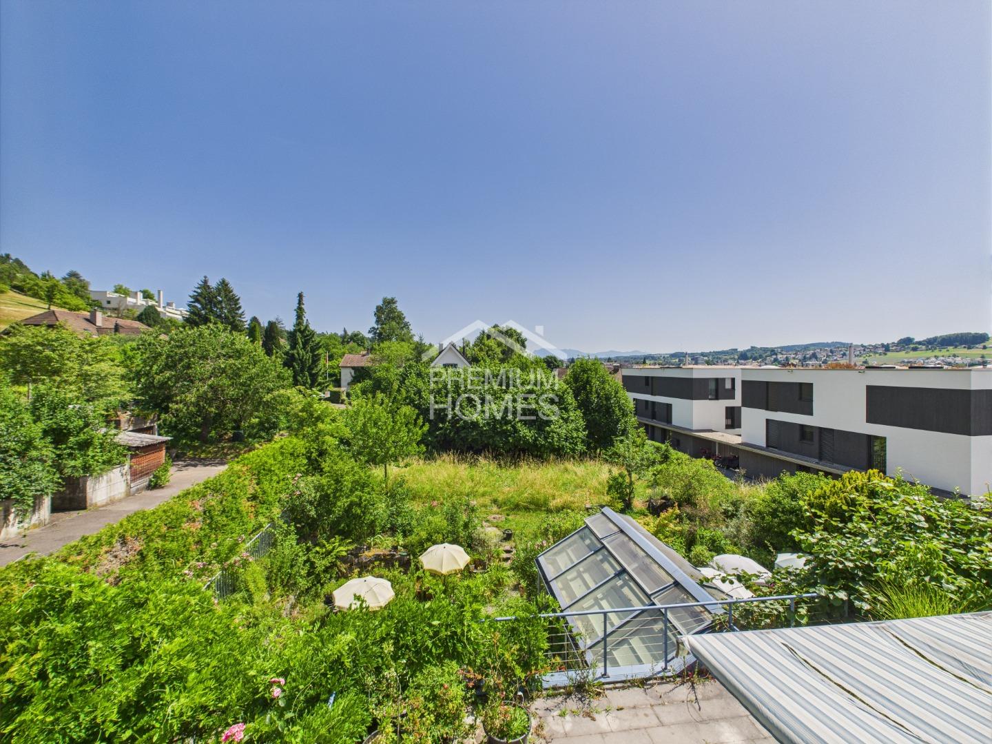 Unikat mit grosser Baulandreserve - 0