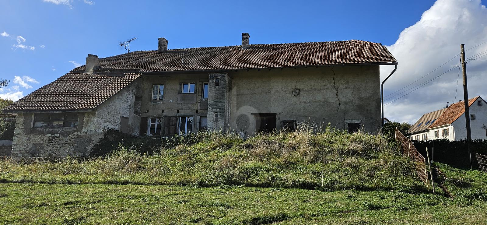 GRAND POTENTIEL SUR UN TERRAIN DE 2400 M² - 2