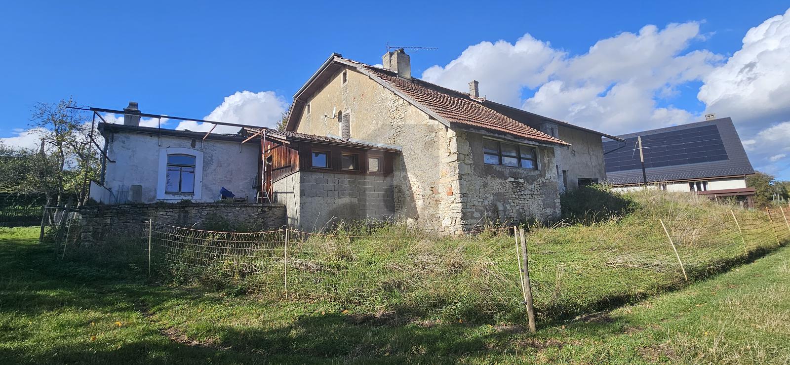 GRAND POTENTIEL SUR UN TERRAIN DE 2400 M² - 3