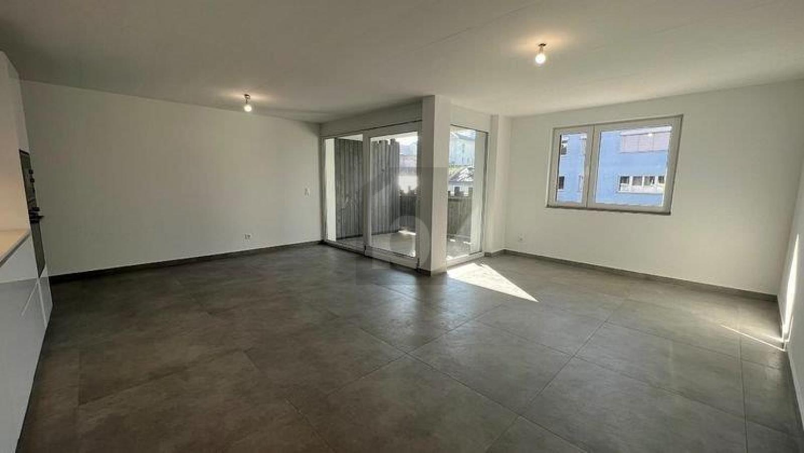 AU CALME ET PROCHE DES COMMERCES - 0