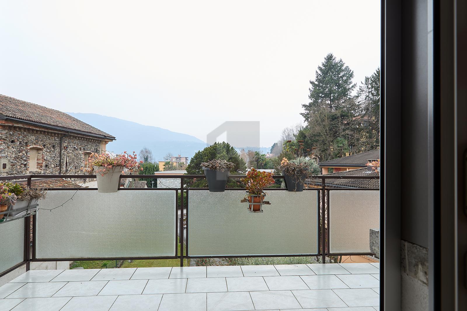 SPAZIOSO E LUMINOSO IN POSIZIONE CENTRALE - 1