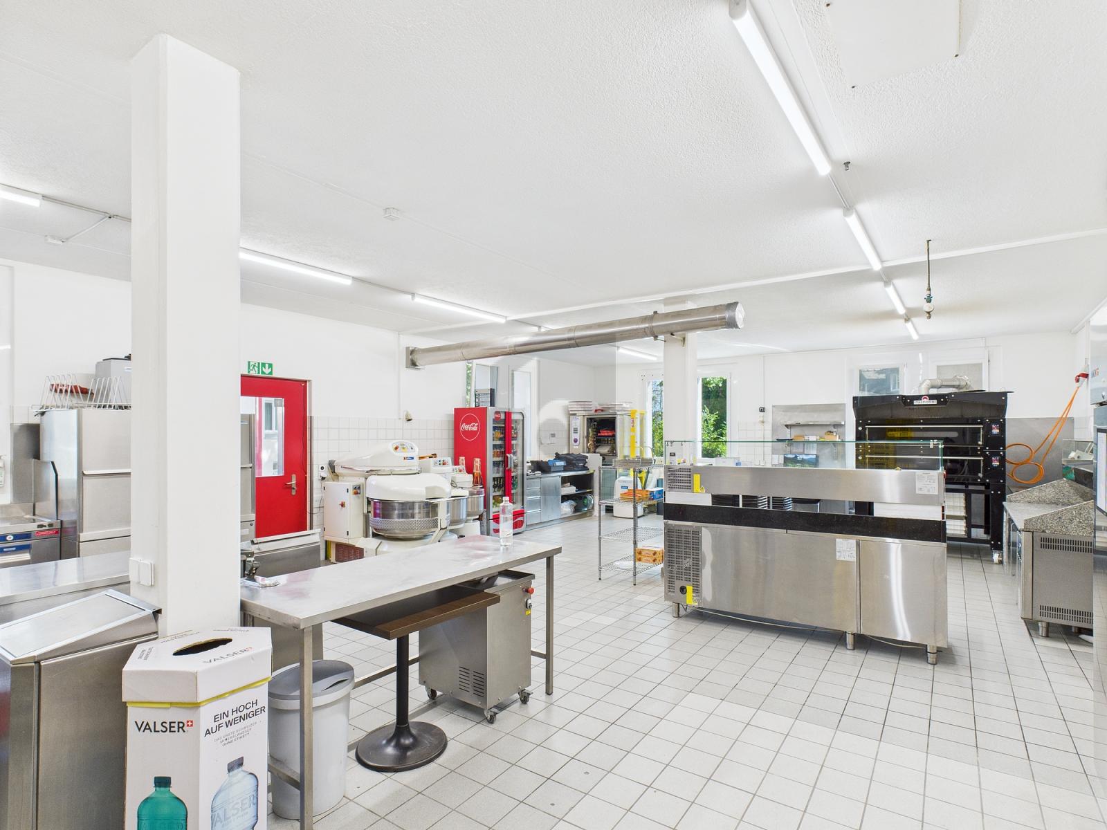 ETABLIERTE PIZZERIA MIT LIEFERSERVICE - 1