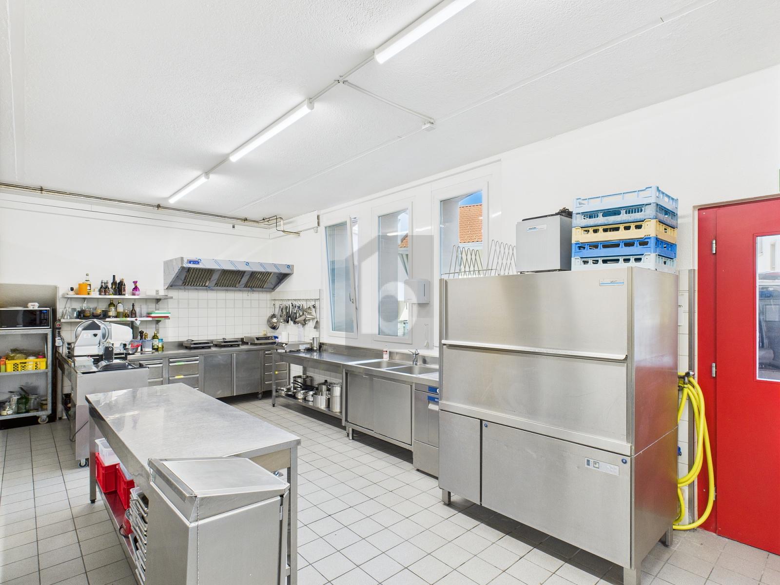 ETABLIERTE PIZZERIA MIT LIEFERSERVICE - 2