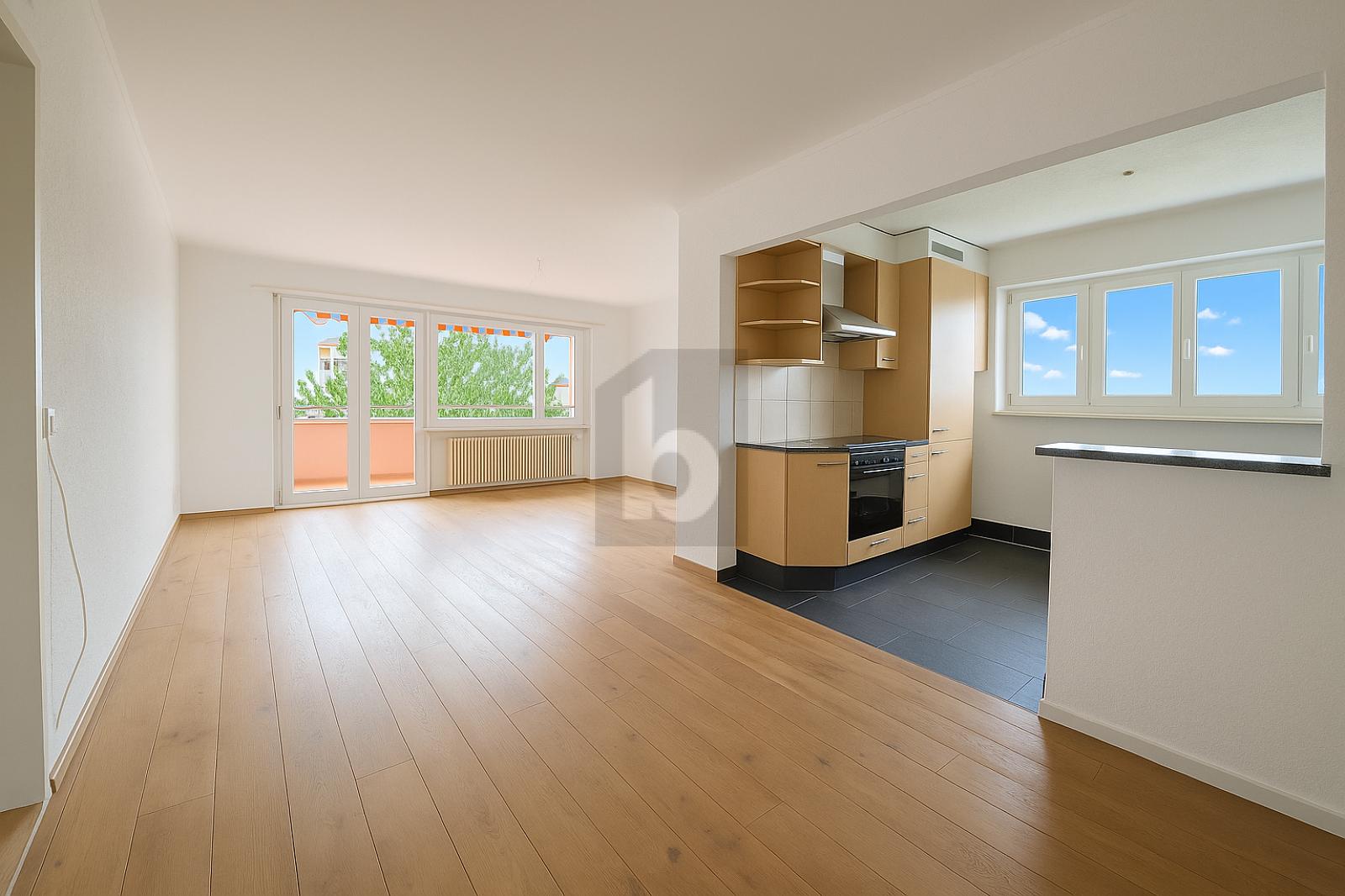 ENTIÈREMENT RÉNOVÉ, DERNIER ÉTAGE AVEC BALCON - 1