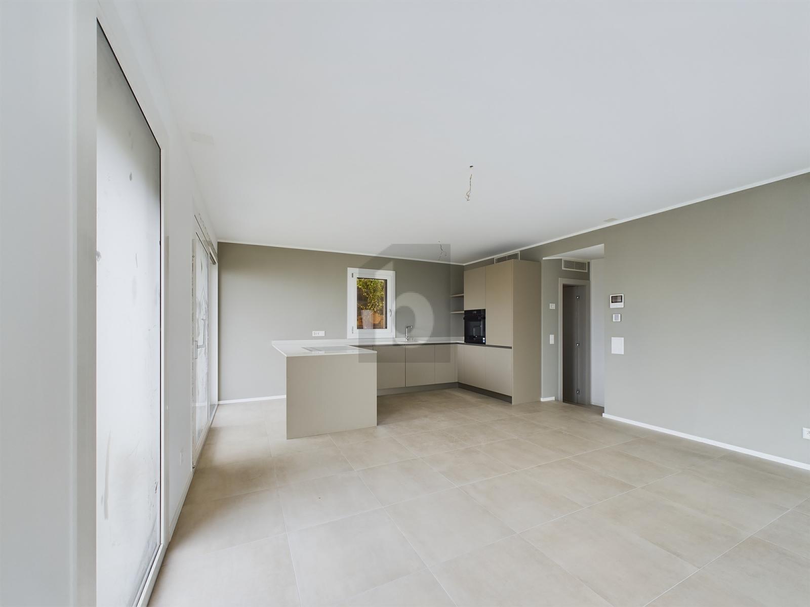 MODERNO E CON GIARDINO - 0