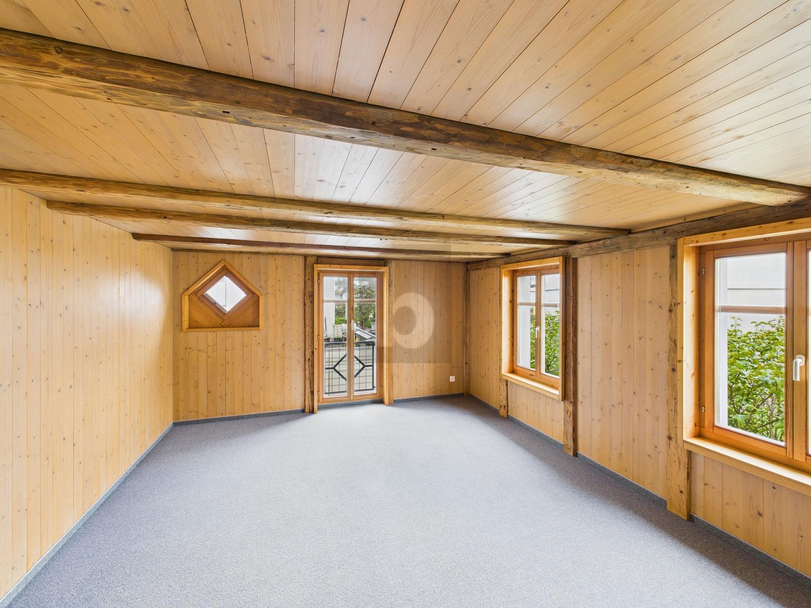 LICHTDURCHFLUTET MIT HOHEN DECKEN - 1