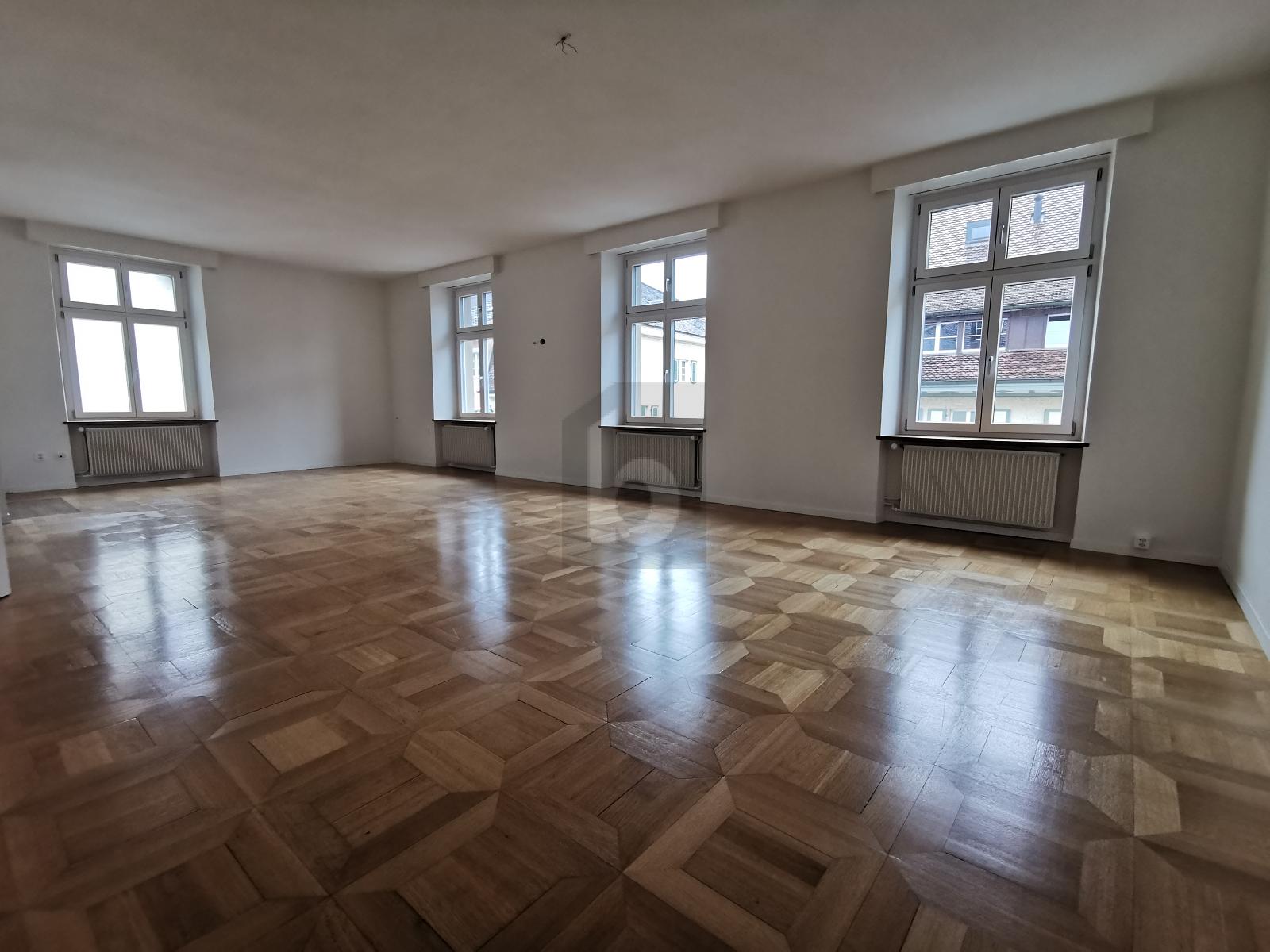 GROSSZÜGIG UND ZENTRAL - 0