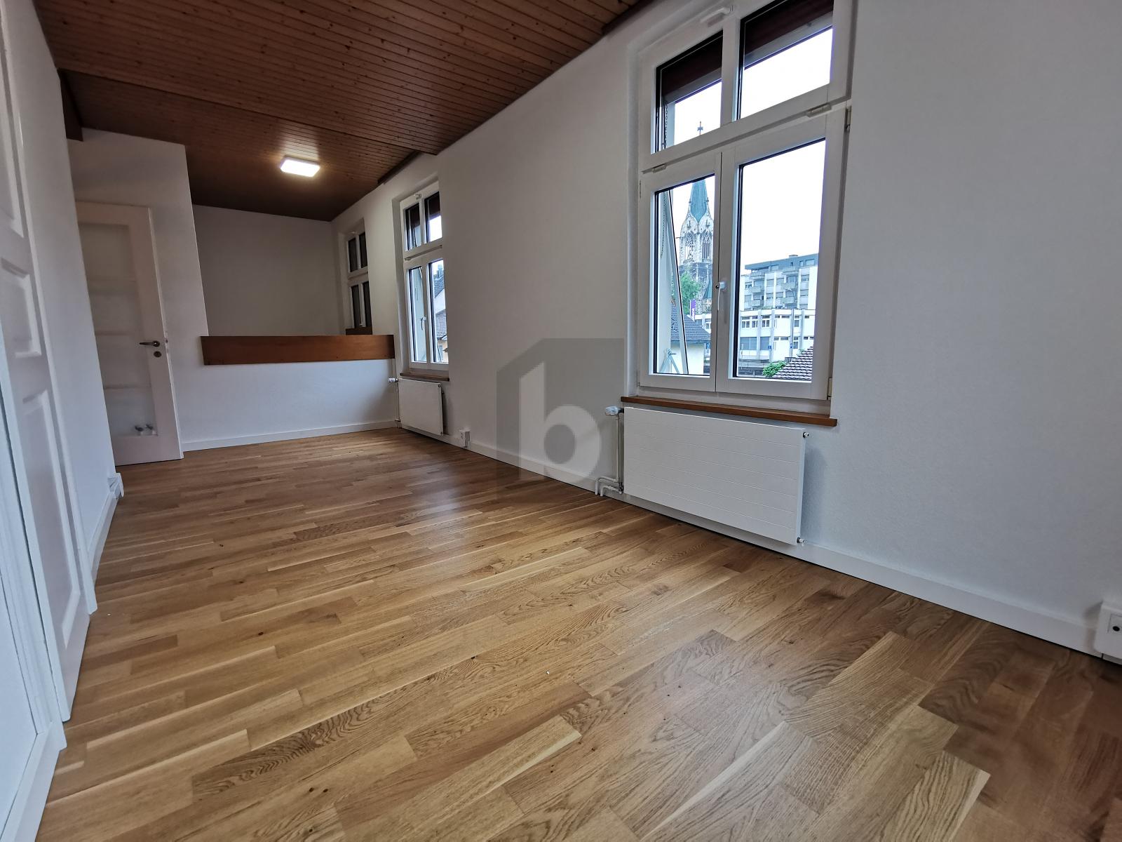 GROSSZÜGIG UND ZENTRAL - 4