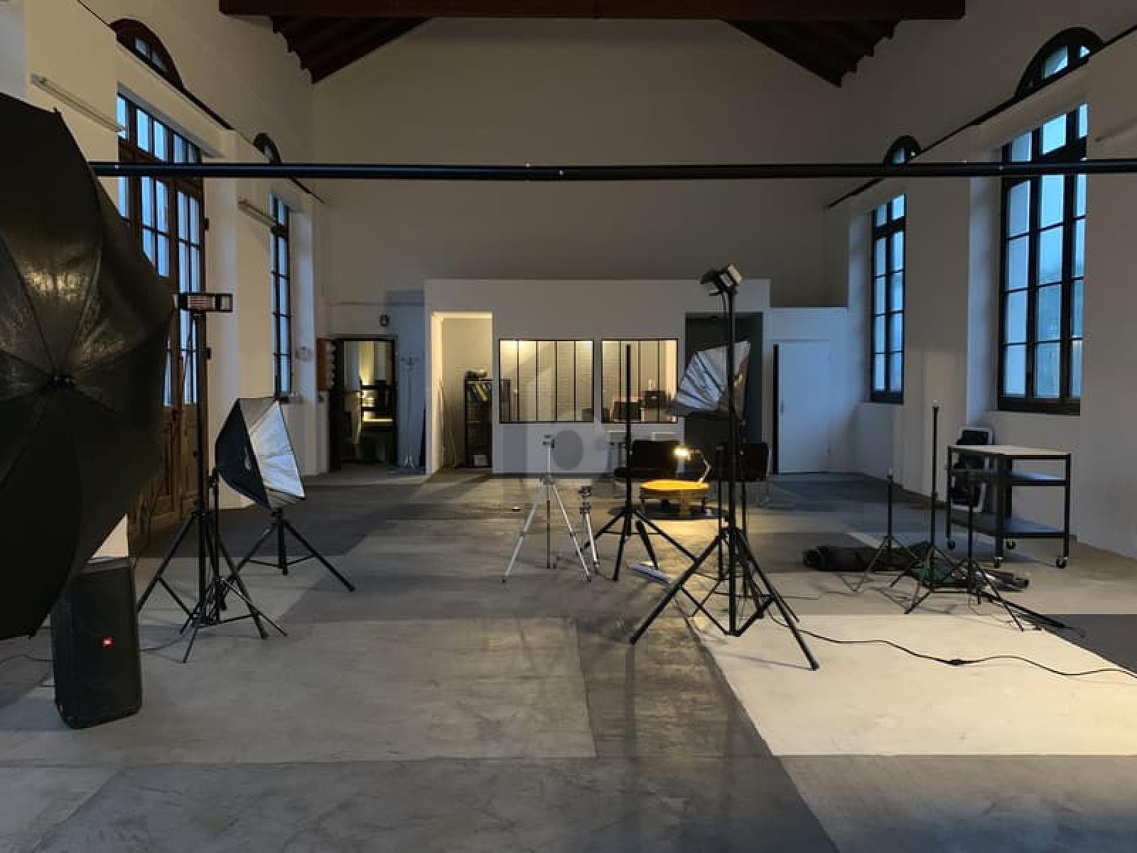 BEAUCOUP D'ESPACE AVEC UN FLAIR D'ARTISTE - 4