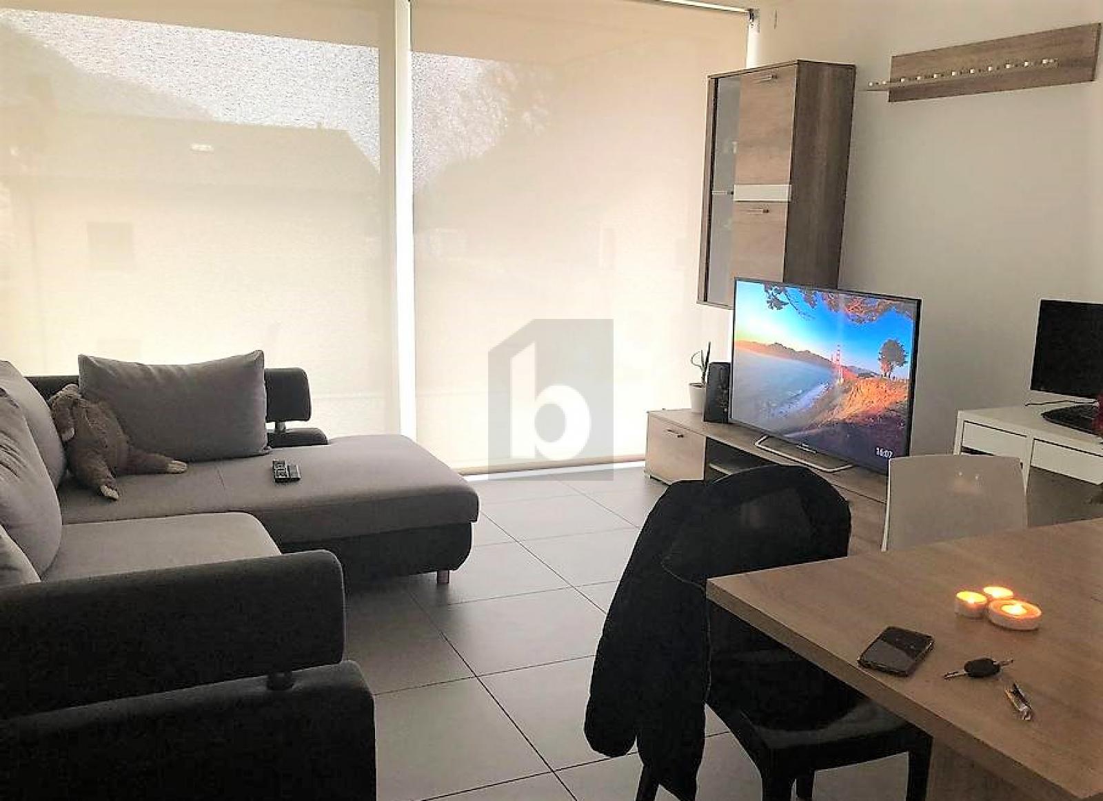 LUMINOSO E MODERNO - 0