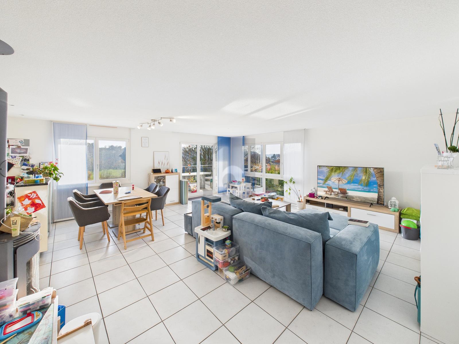 GROSSZÜGIG UND HELL MIT TOP AUSSICHT - 1