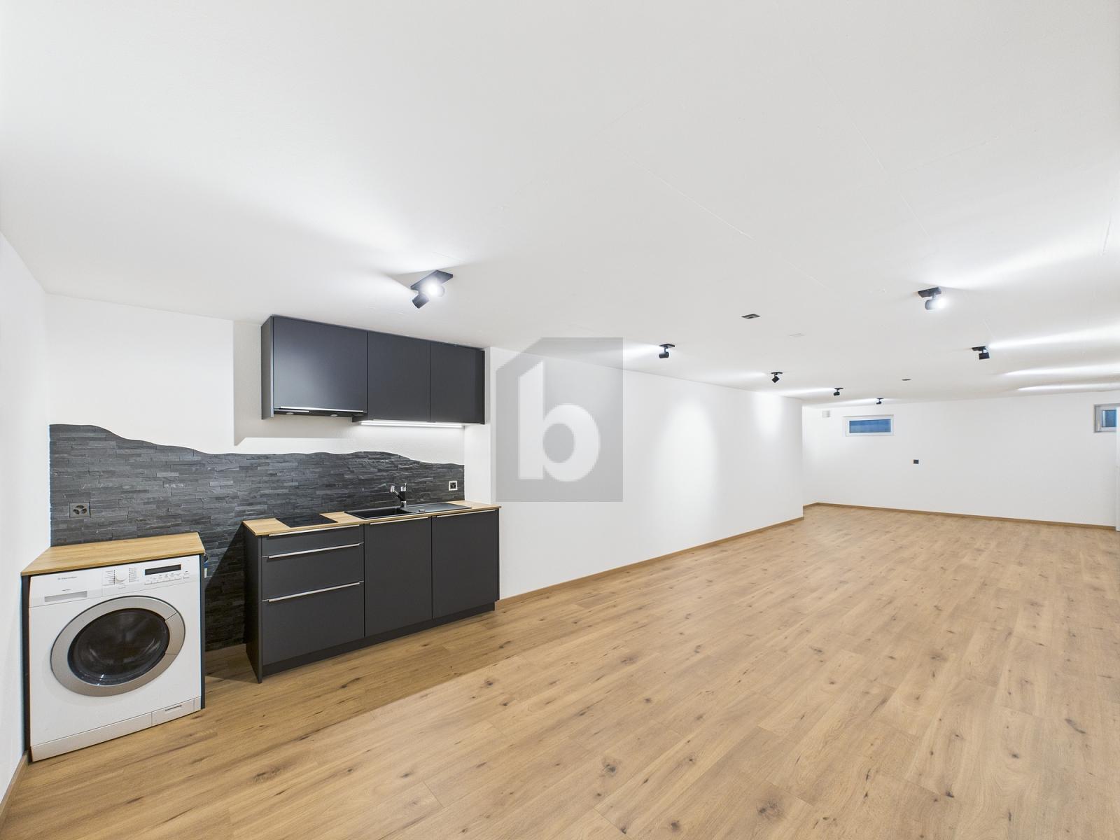 HOCHWERTIG UND REPRÄSENTATIV MIT FENSTERFRONT! - 2