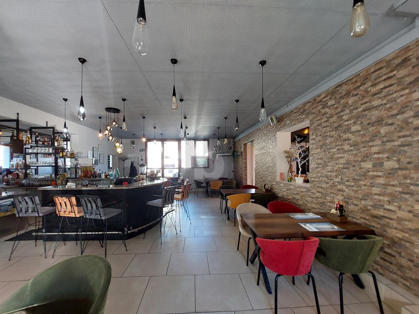 STILVOLL RENOVIERT MIT TERRASSE AN ZENTRALER LAGE! - 1