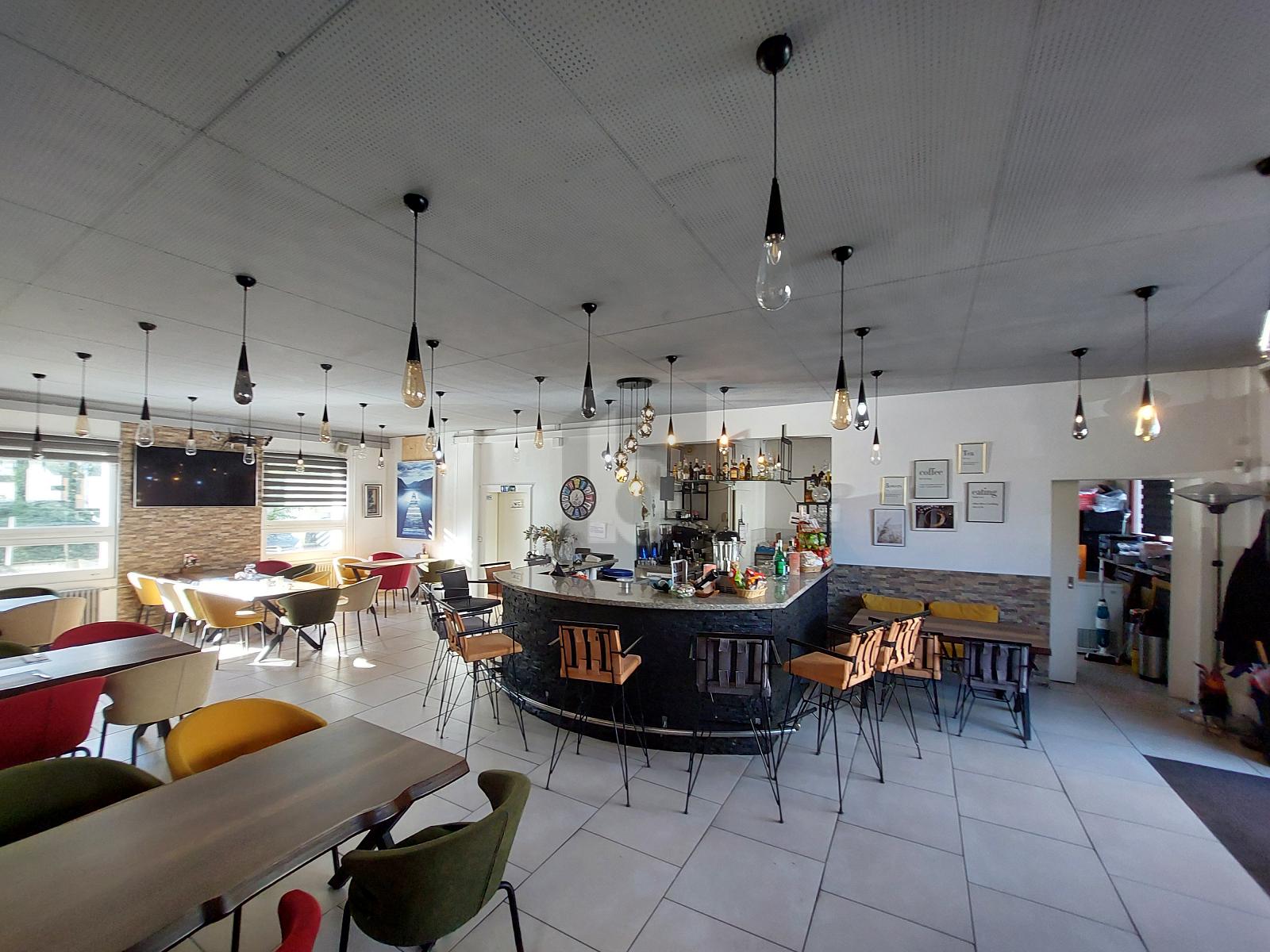 STILVOLL RENOVIERT MIT TERRASSE AN ZENTRALER LAGE! - 2