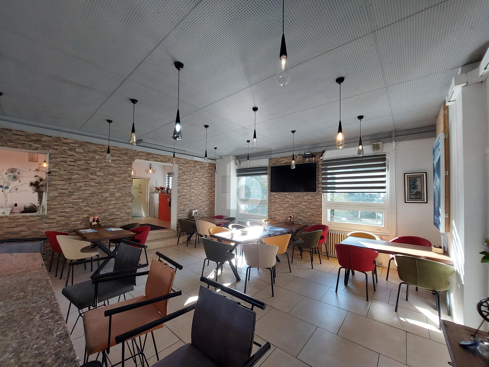 STILVOLL RENOVIERT MIT TERRASSE AN ZENTRALER LAGE! - 3