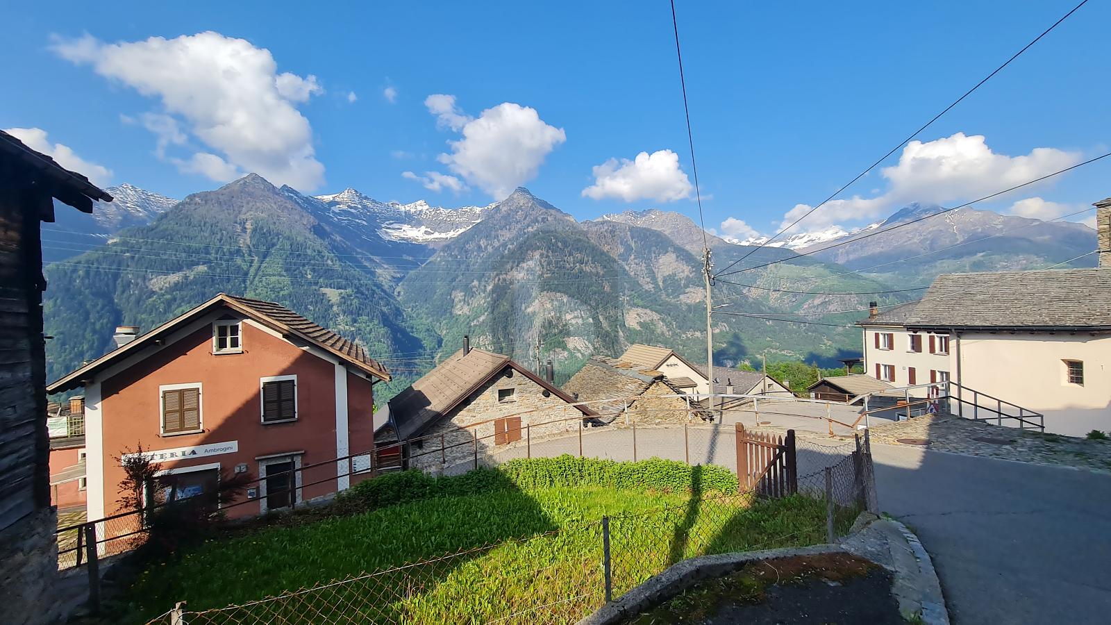 TRANQUILLO E SOLEGGIATO, CON VISTA APERTA - 2