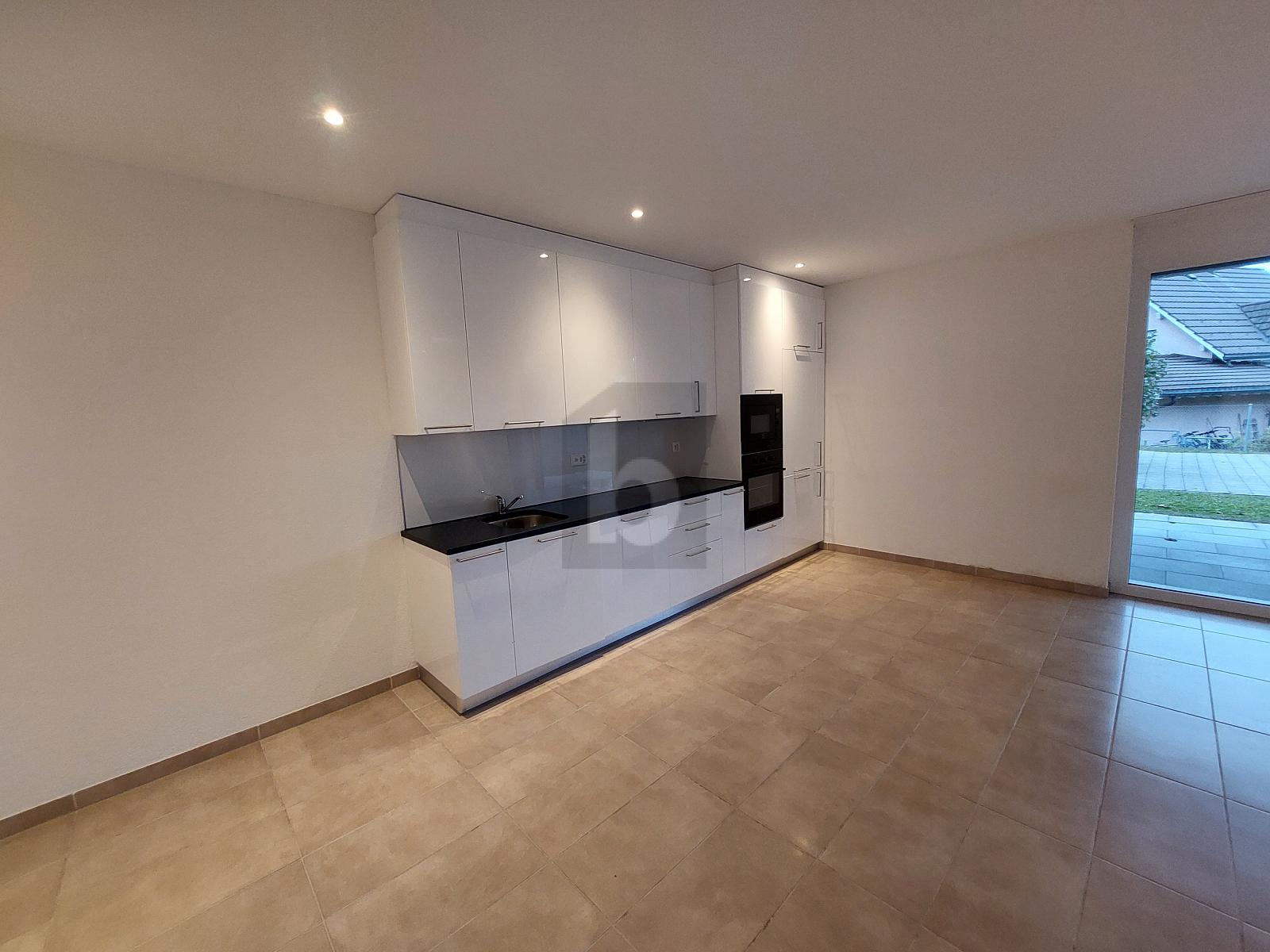 ZENTRAL GELEGEN MIT SITZPLATZ - 1