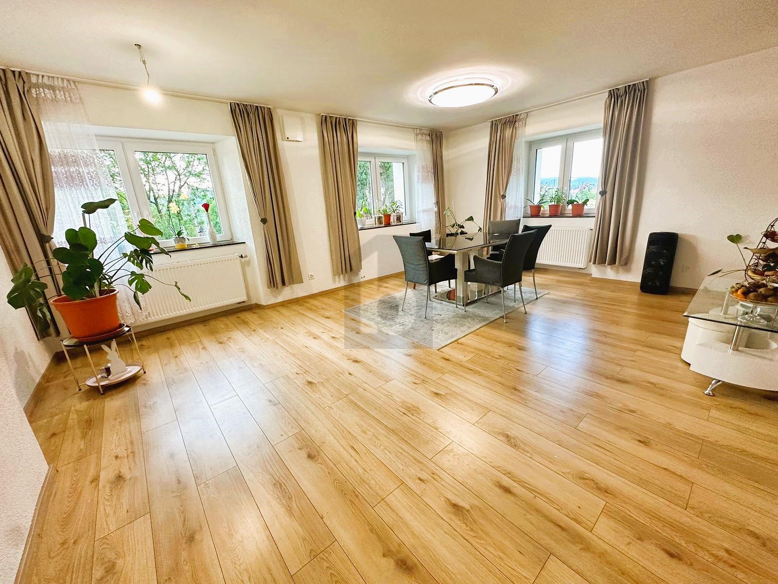 HOCHWERTIG KERNSANIERT AN RUHIGER LAGE - 1