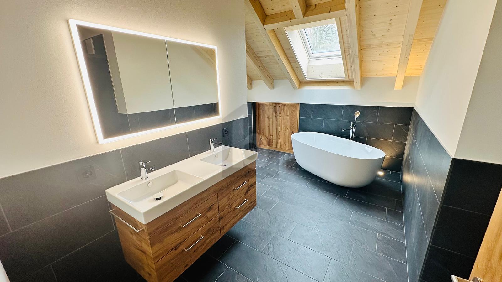 EXKLUSIV UND MODERN MIT PANORAMANBLICK - 2