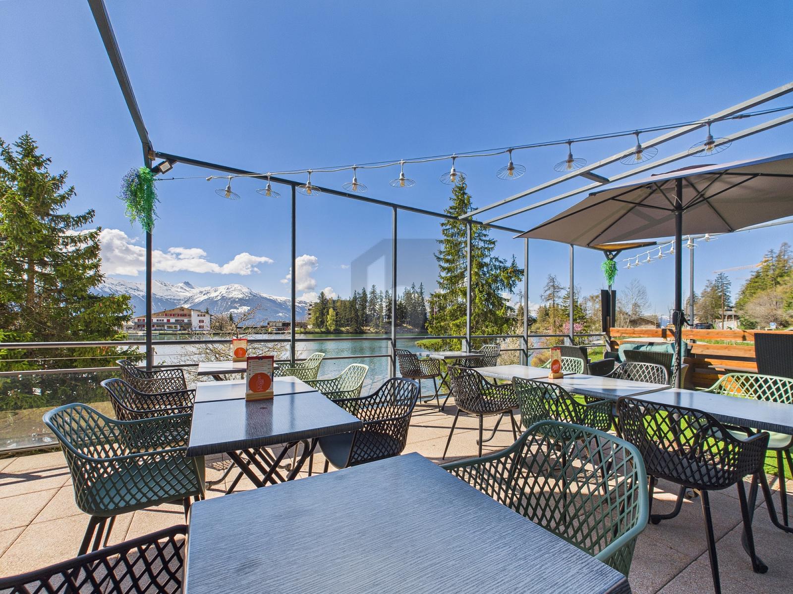 MAGNIFIQUE, AVEC VUE DIRECTE SUR LE LAC - 0