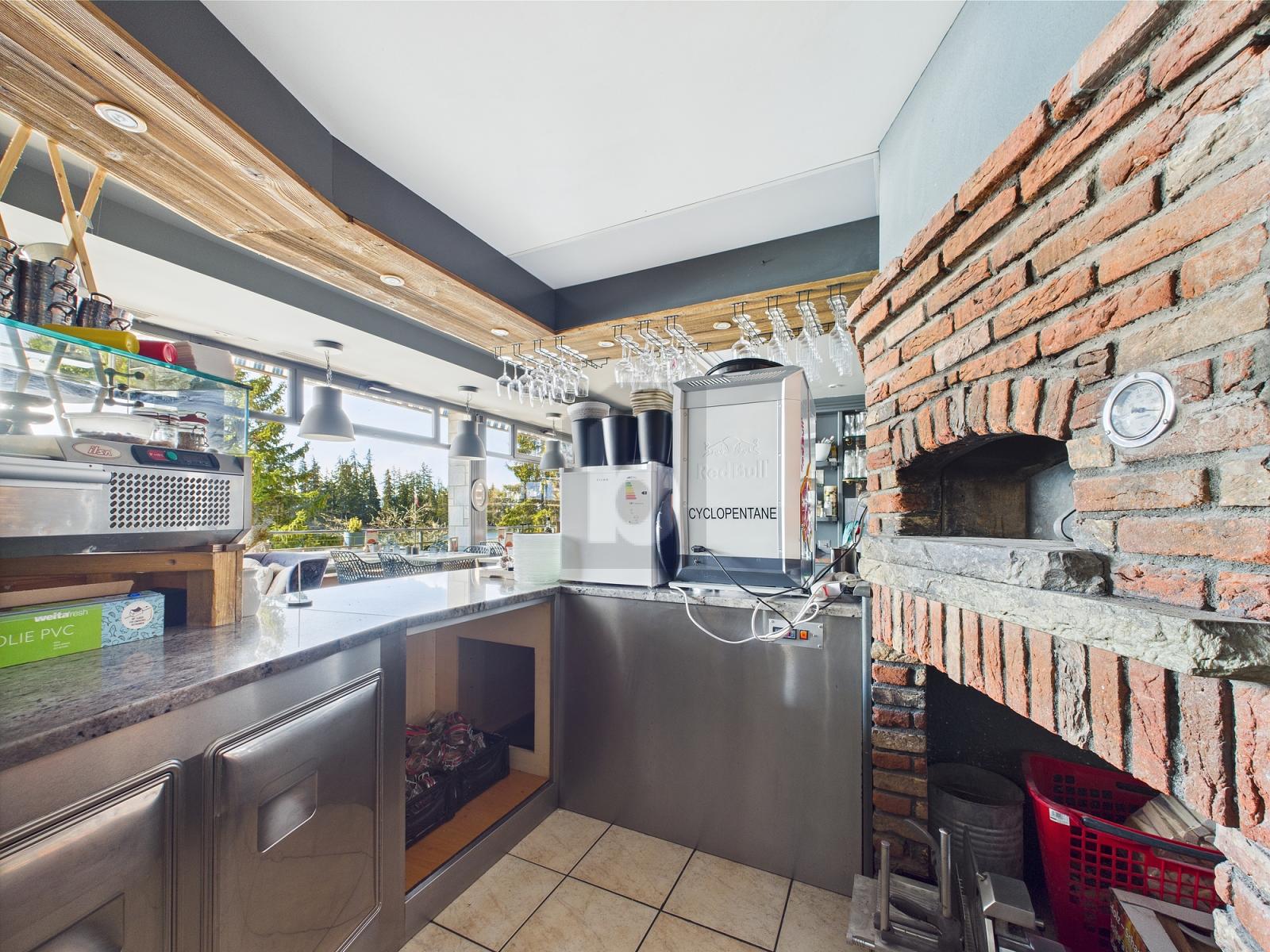 MAGNIFIQUE, AVEC VUE DIRECTE SUR LE LAC - 4