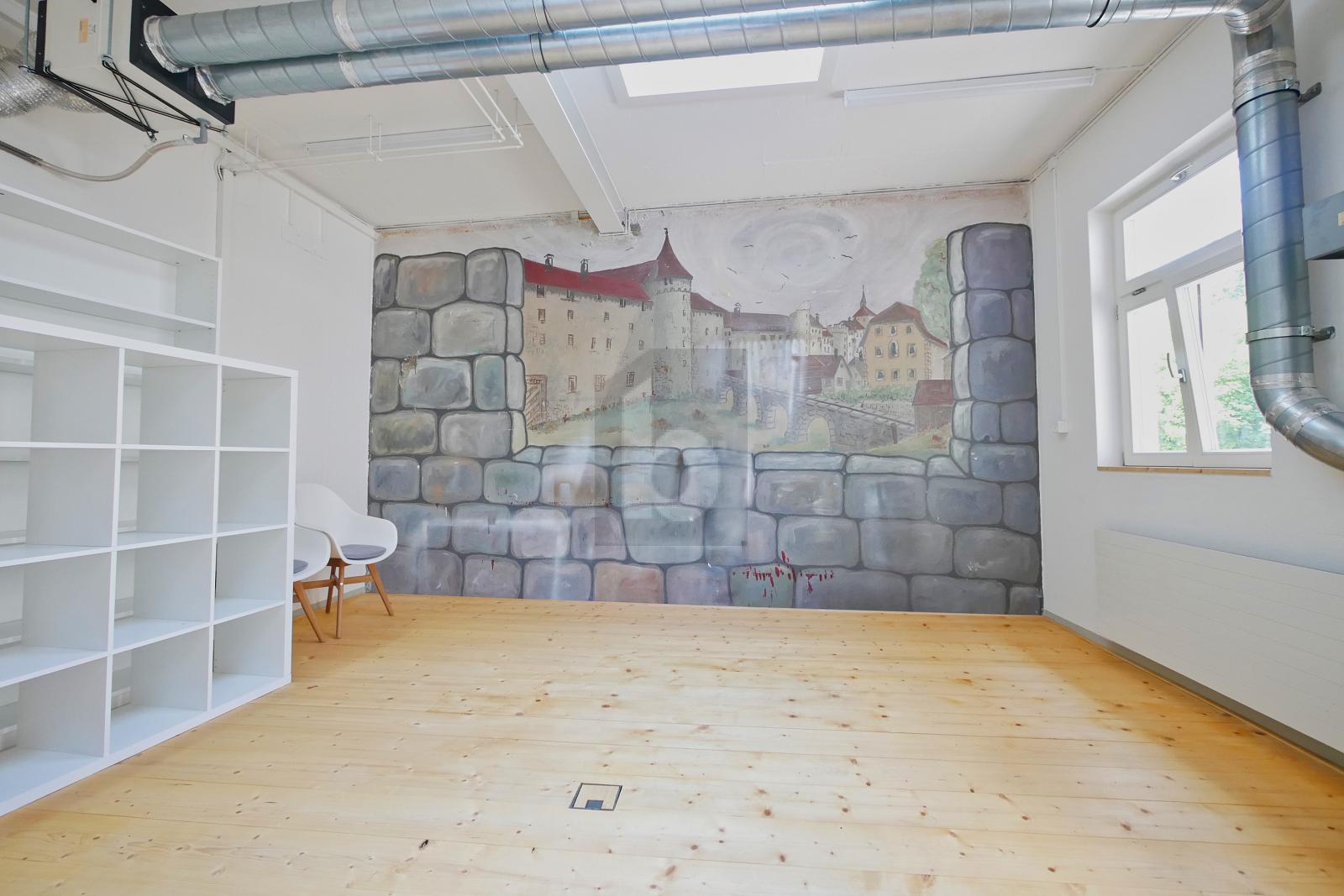 VIELSEITIGE RÄUME AUF ZWEI ETAGEN - 2