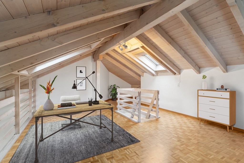 Grosse Wohnung plus 50m2 Galerie - 4