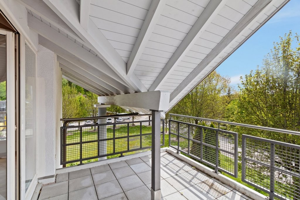 Grosse Wohnung plus 50m2 Galerie - 9