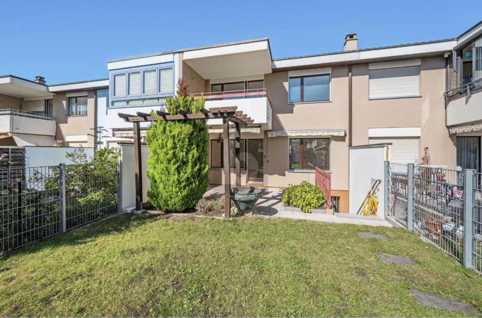 SONNIG UND MODERN MIT GARTEN - 0