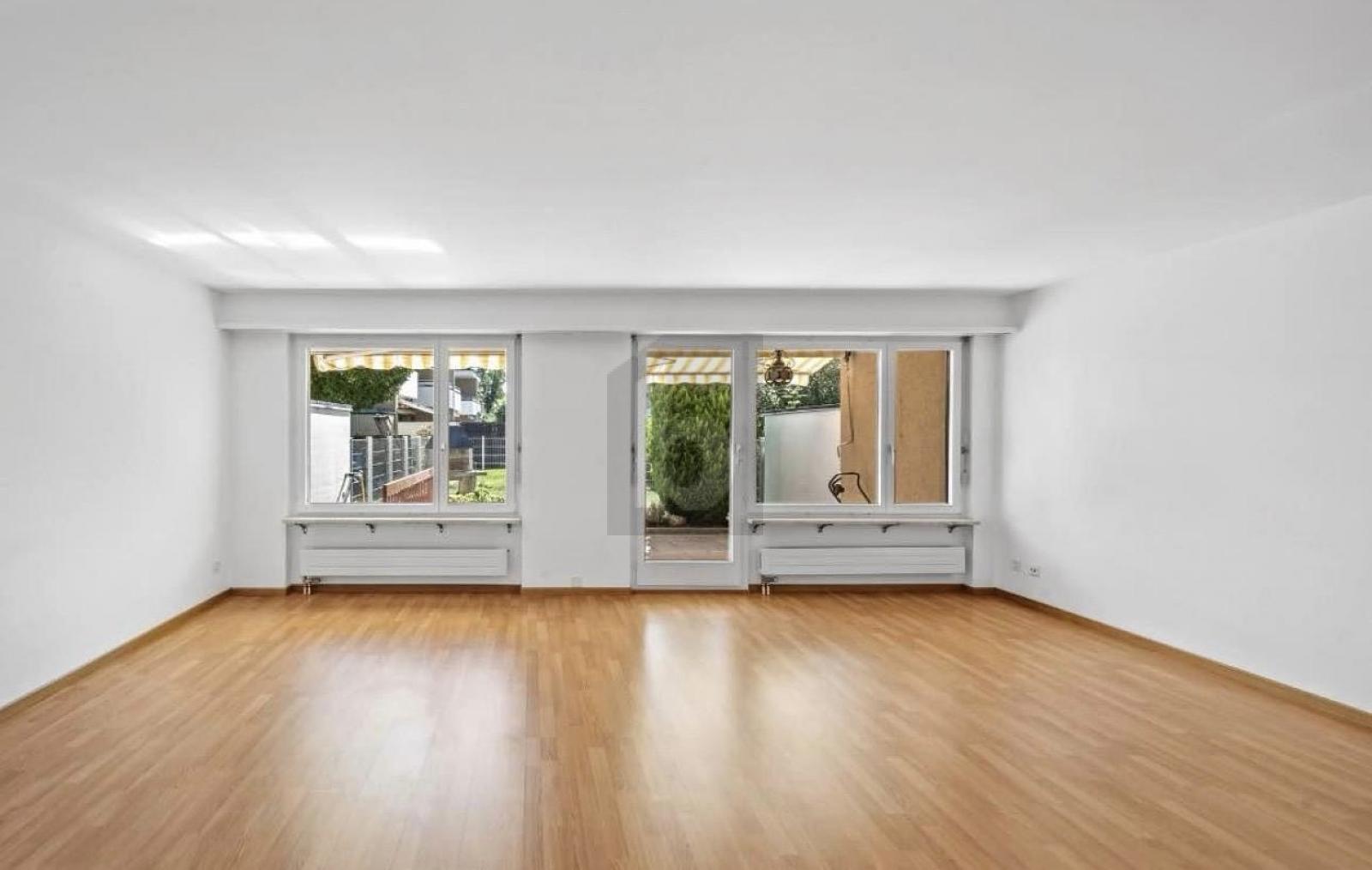 SONNIG UND MODERN MIT GARTEN - 1