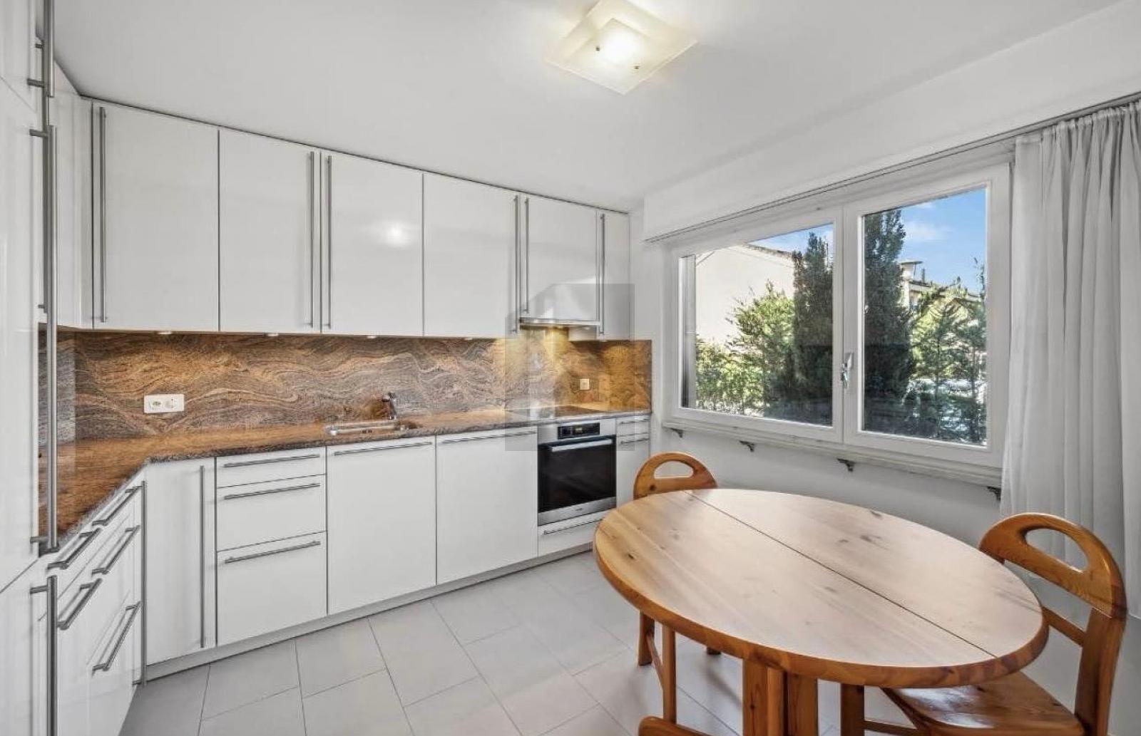 SONNIG UND MODERN MIT GARTEN - 3