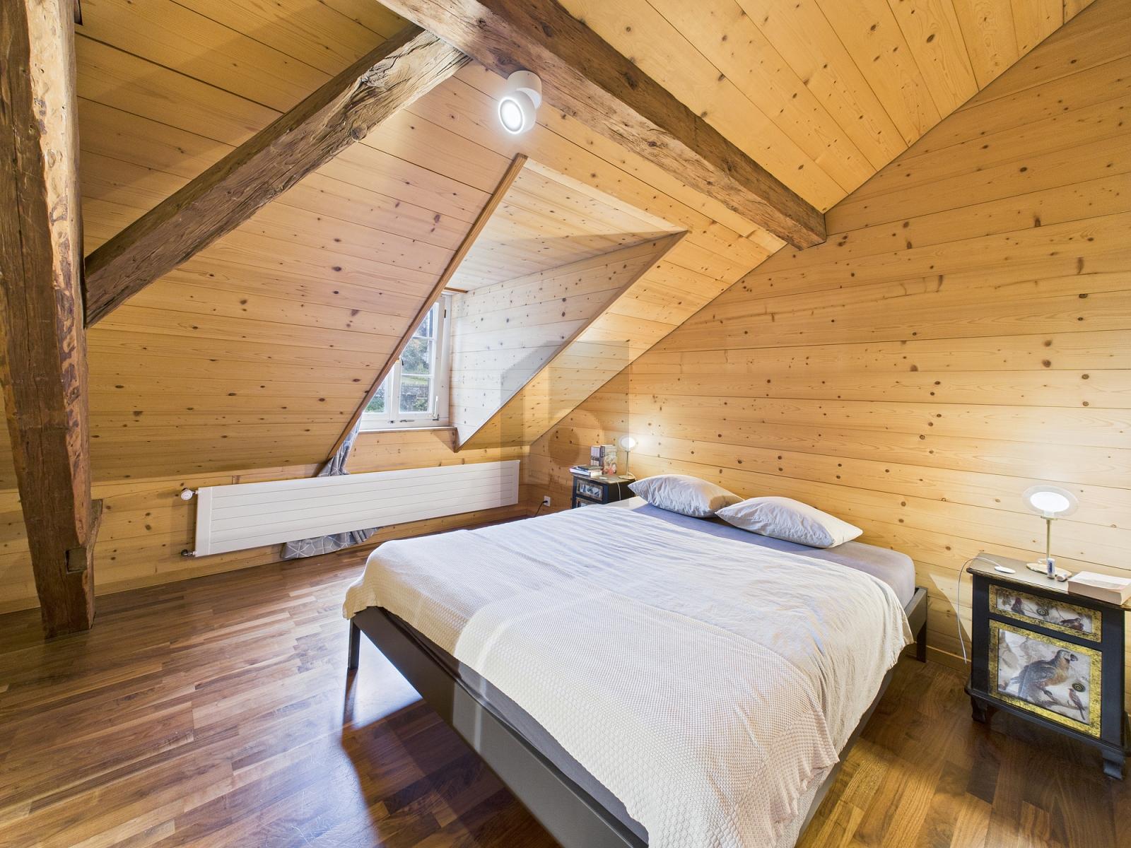 LICHTDURCHFLUTET MIT SEE- UND BERGSICHT - 2