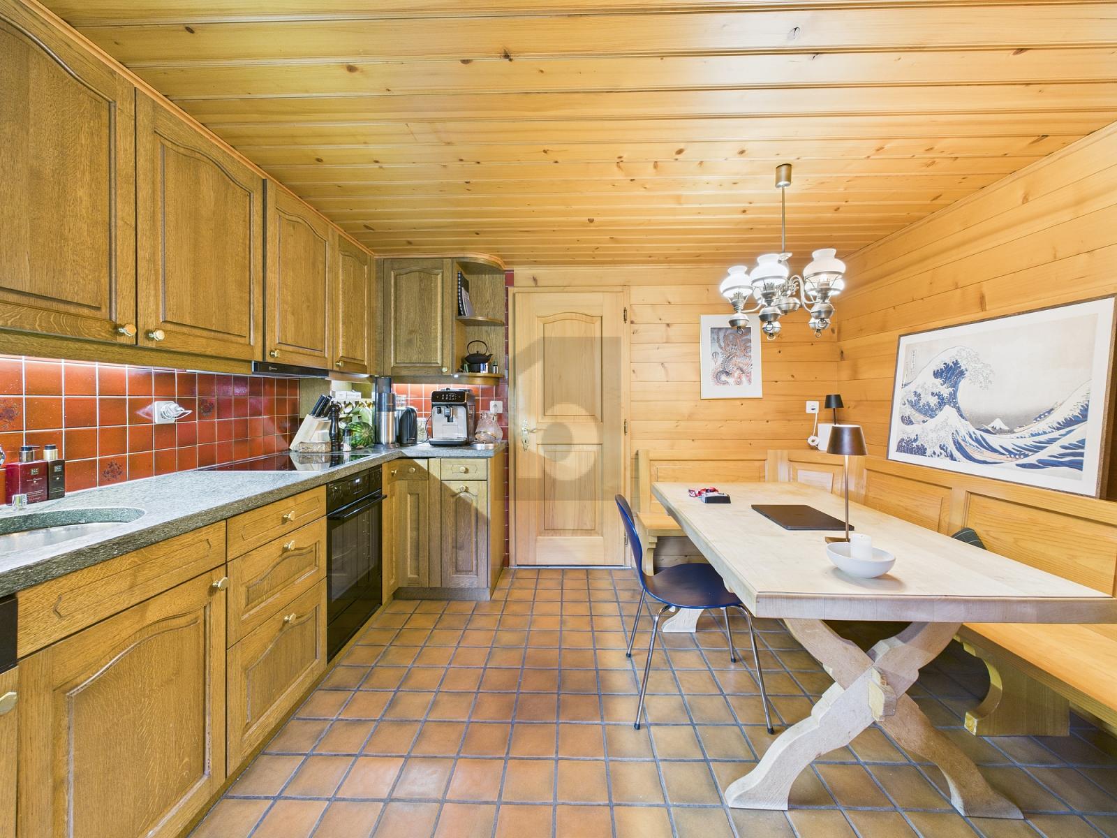 LICHTDURCHFLUTET MIT SEE- UND BERGSICHT - 3