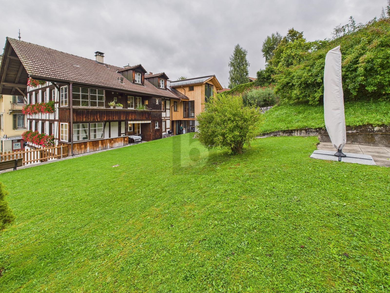 LICHTDURCHFLUTET MIT SEE- UND BERGSICHT - 4