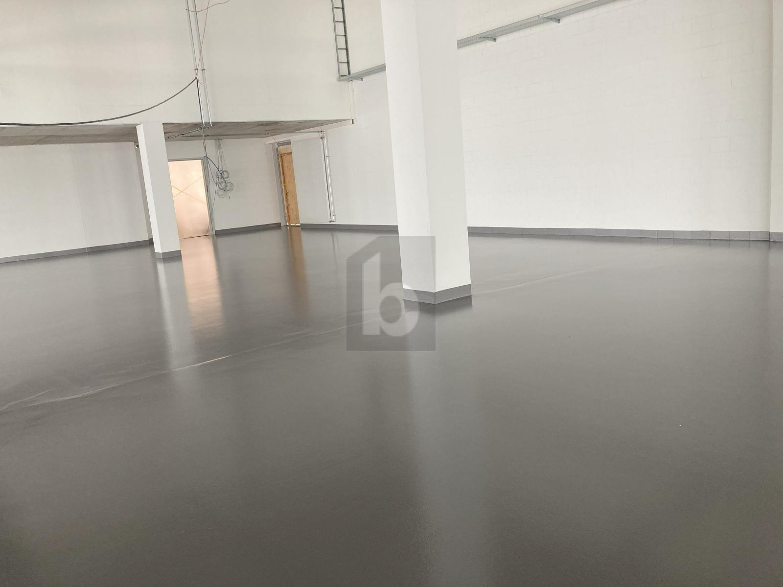 KLIMATISIERT MIT HOHEN DECKEN - 3