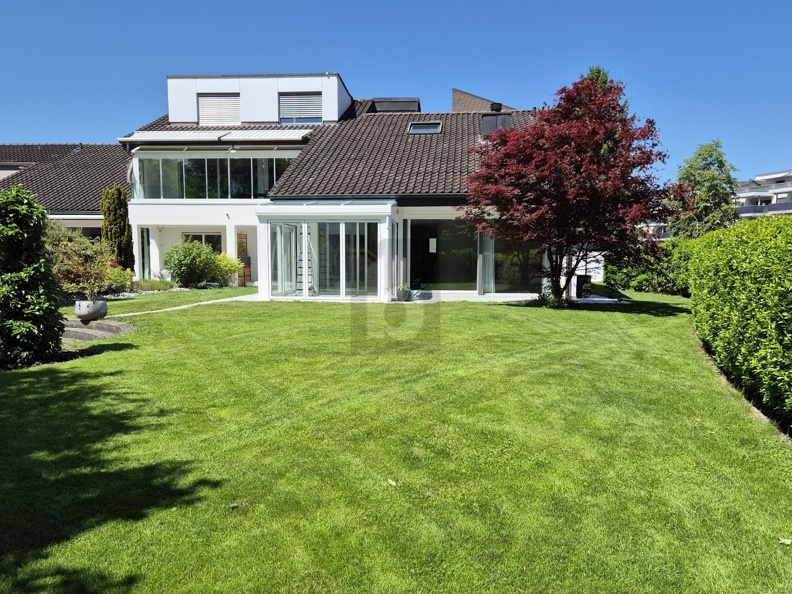 FAMILIENFREUNDLICH MIT SONNIGER GARTENOASE! - 0