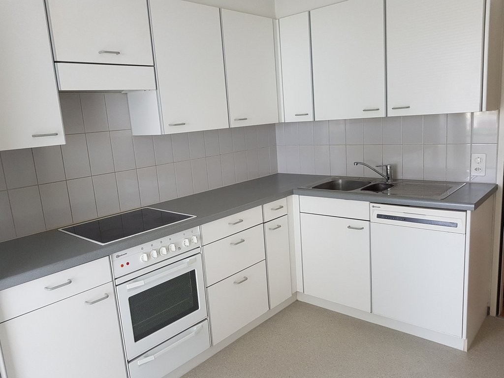 Grosszügige 3.5-Zimmerwohnung im Zentrum von Glattfelden - 2