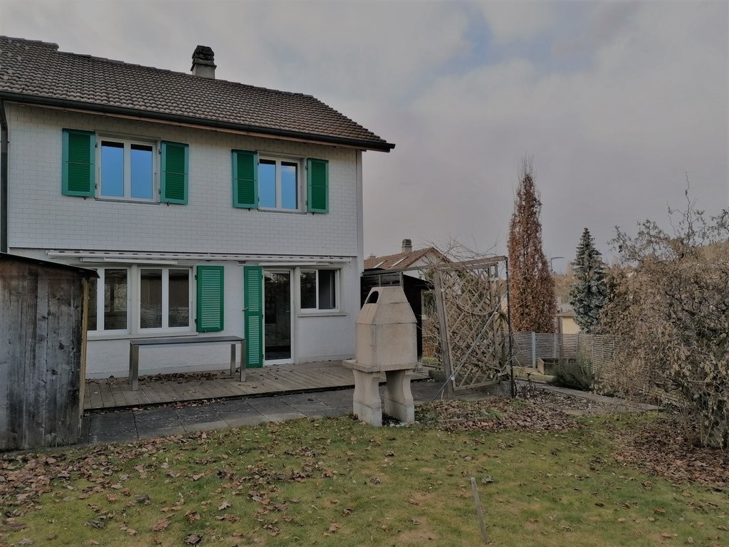 Reiheneinfamilienhaus sucht kleine Familie mit grünem Daumen - 1