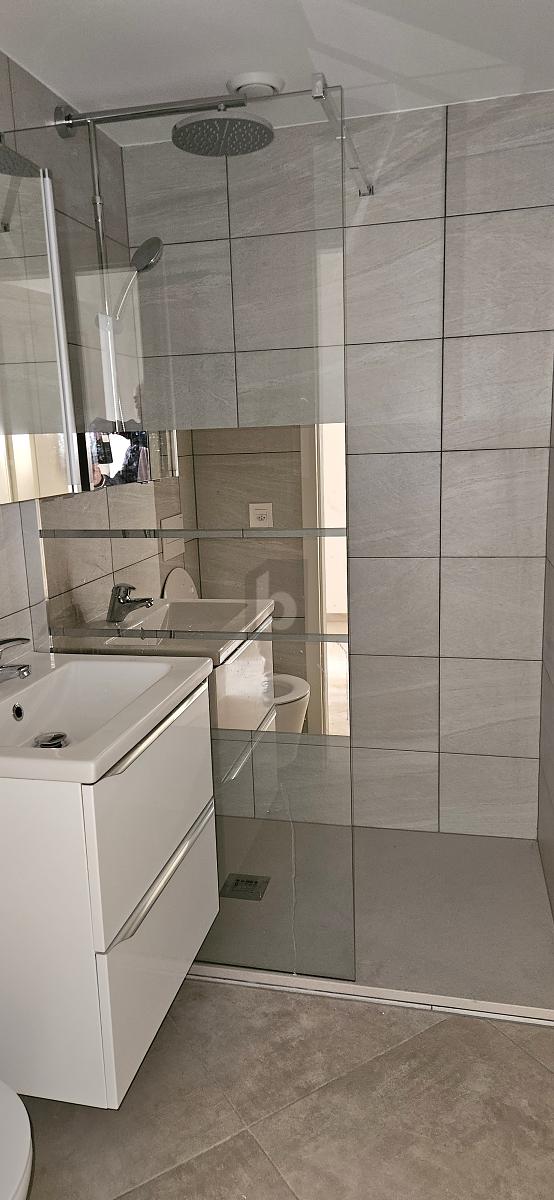 RÉNOVÉ À PROXIMITÉ DU CENTRE-VILLE - 2